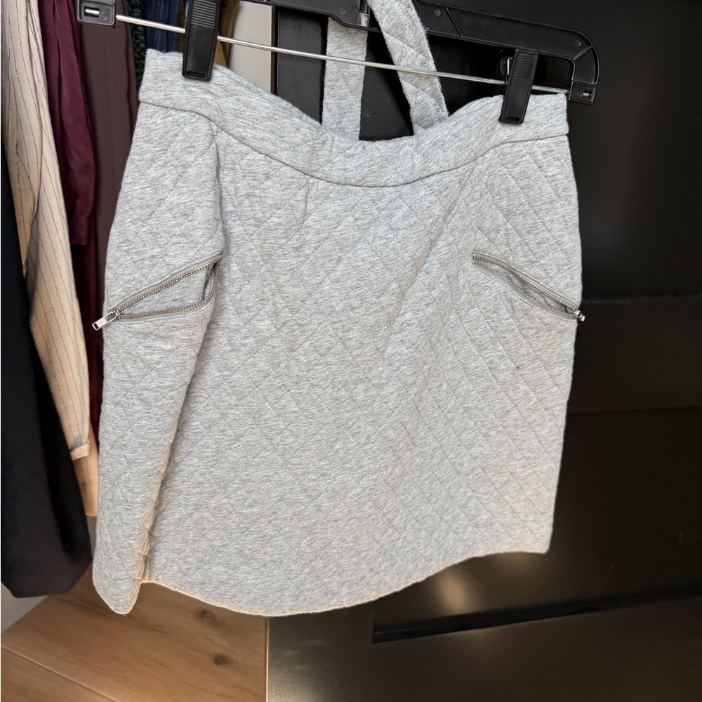 hinge Quilted Light Gray Mini Skirt with Zip Detail